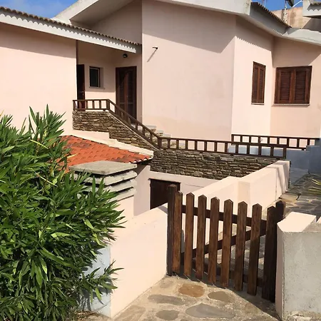 Casa Tra Ginepri E Mare Semesterbostad *